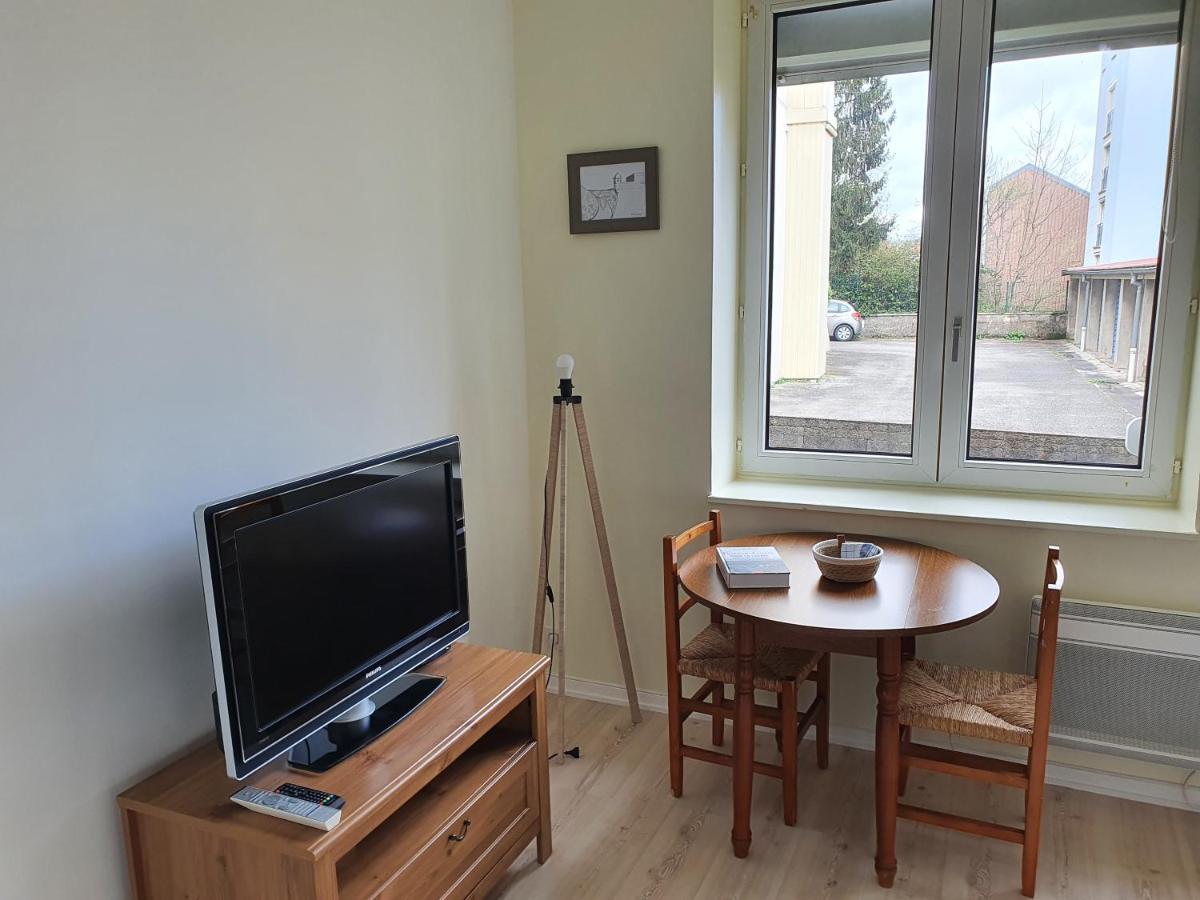 Le Comtois, Studio Au Calme Proche De La Gare Besançon Buitenkant foto