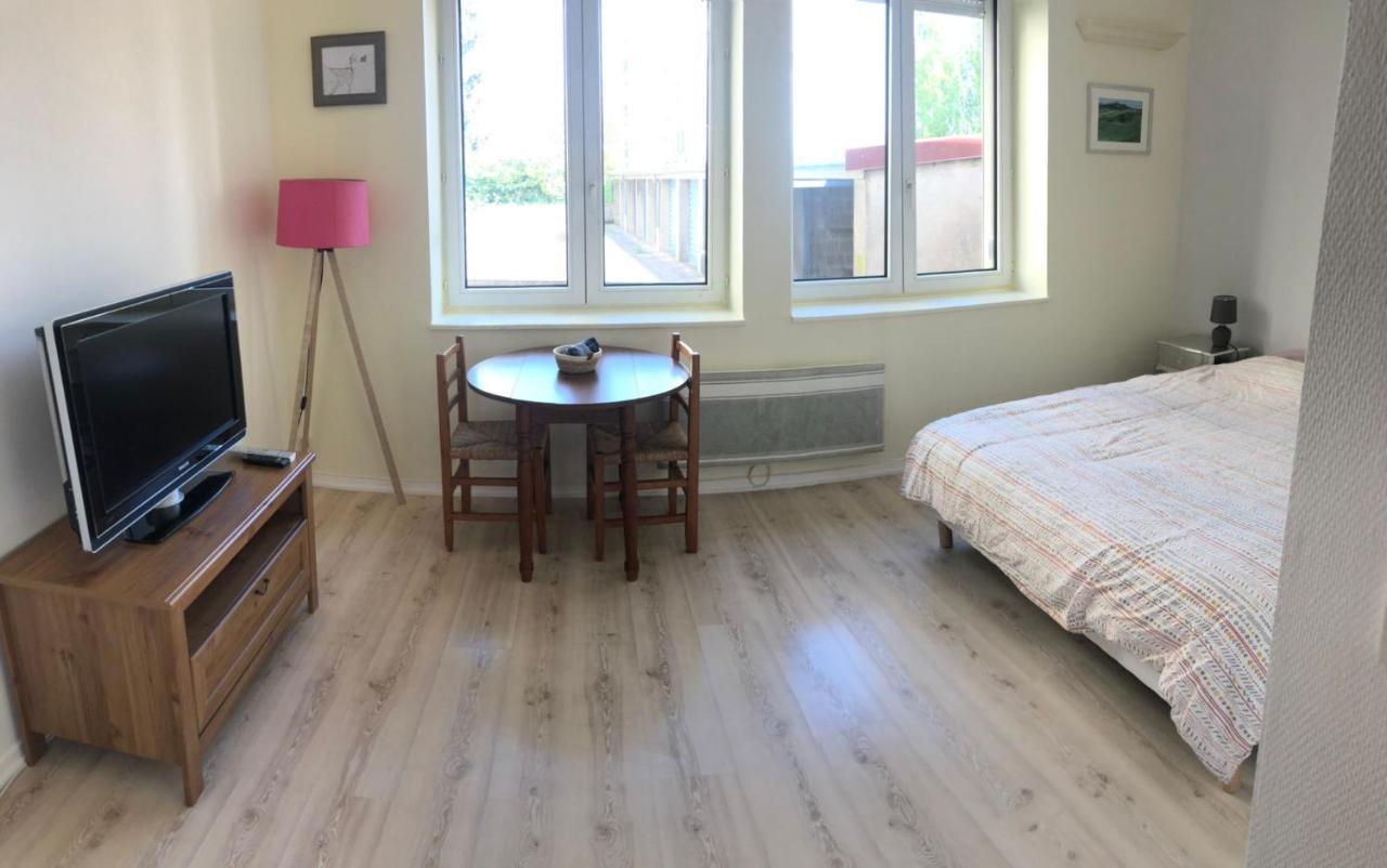 Le Comtois, Studio Au Calme Proche De La Gare Besançon Buitenkant foto